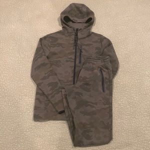 Mens Old Navy Active Camo Hoodie and Jogger set